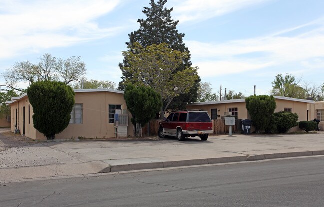 508-514 Alvarado Dr SE in Albuquerque, NM - Foto de edificio - Building Photo