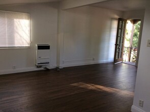 359 Heather Heights Ct in Monrovia, CA - Building Photo - Building Photo