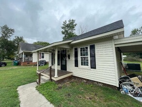207 N Meriah St in Landis, NC - Building Photo - Building Photo
