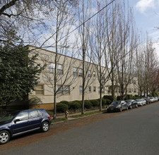 Forestry Court Apartments in Portland, OR - Building Photo - Building Photo