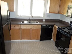 4124 Somerdale Ln in Charlotte, NC - Building Photo - Building Photo