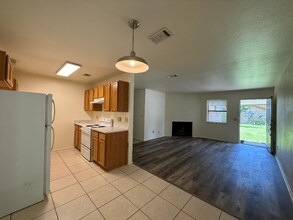 225 Bluebird Ln in Lufkin, TX - Building Photo - Building Photo