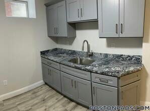 17 Verrill St in Boston, MA - Building Photo - Building Photo