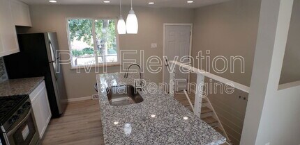 6192 W Bayaud Ave in Lakewood, CO - Building Photo - Building Photo