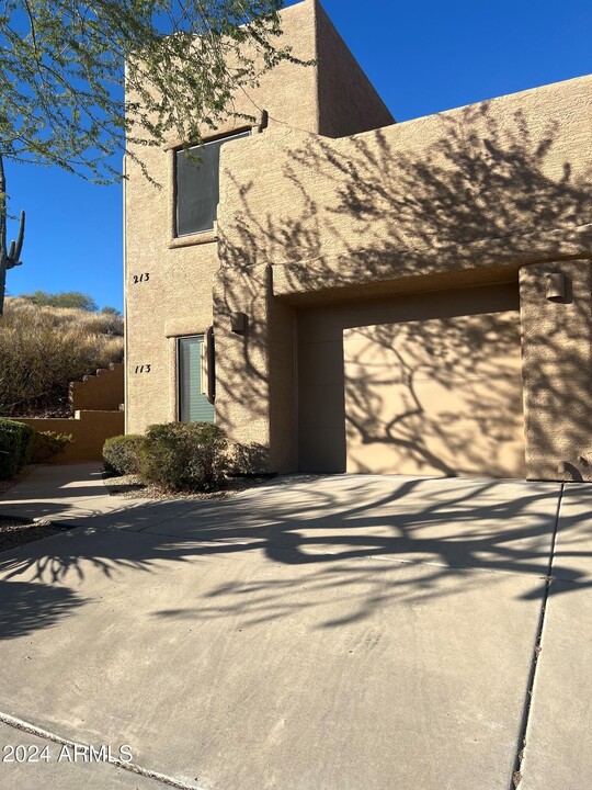 13820 N Mirage Heights Ct in Fountain Hills, AZ - Foto de edificio