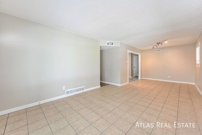 916 Victor St, Unit 1215 in Aurora, CO - Foto de edificio - Building Photo