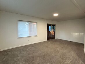 452 Silver Leaf Dr in Oroville, CA - Building Photo - Building Photo