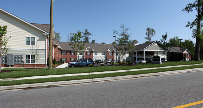 Autumn Spring Apartments in Raleigh, NC - Building Photo - Building Photo