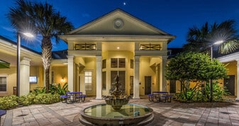 Perse Apartments in Orlando, FL - Building Photo