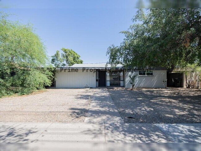 1808 W Thomas Rd in Phoenix, AZ - Building Photo - Building Photo