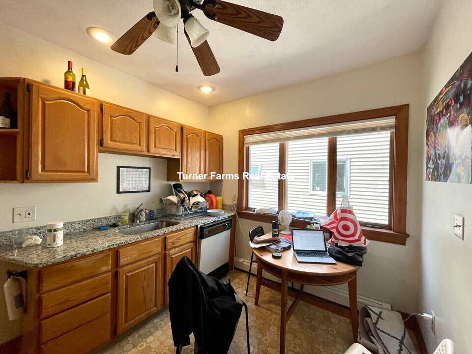 290 Boston Ave, Unit 2 in Medford, MA - Foto de edificio