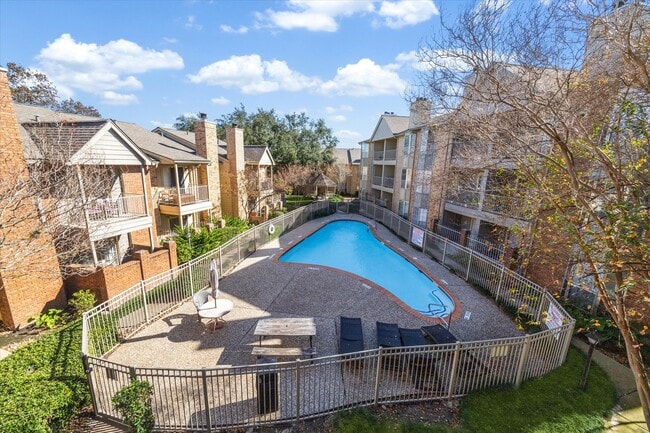 property at 11201 Lynbrook Dr