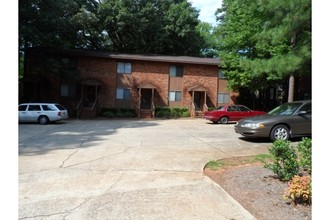 3700-3710 Greenleaf St in Raleigh, NC - Building Photo - Building Photo