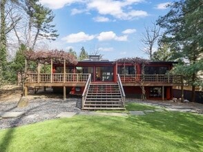 38 Cumberland Ave in Brookline, MA - Building Photo - Building Photo