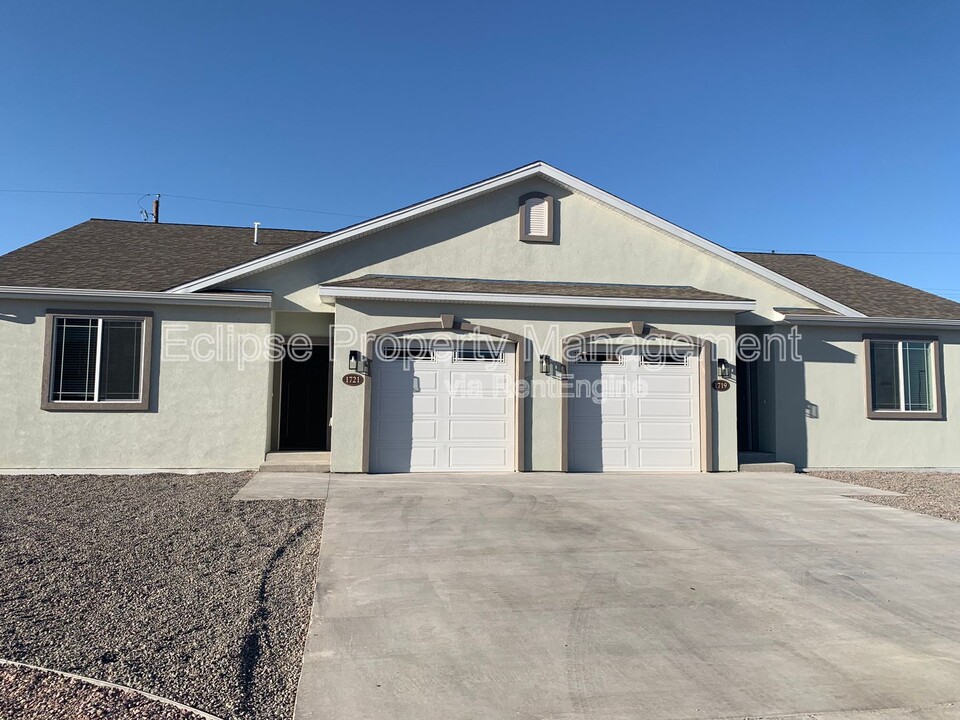 507 Crestone Ave in Alamosa, CO - Building Photo
