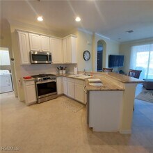 10520 Diamante Way in Ft. Myers, FL - Building Photo - Building Photo