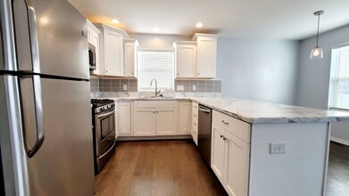 1533 Tall Grass Prairie Dr in Mishawaka, IN - Building Photo - Building Photo