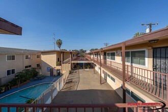 10112 Felton Ave in Inglewood, CA - Building Photo - Building Photo