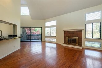46 Cove Ln in Redwood City, CA - Building Photo - Building Photo
