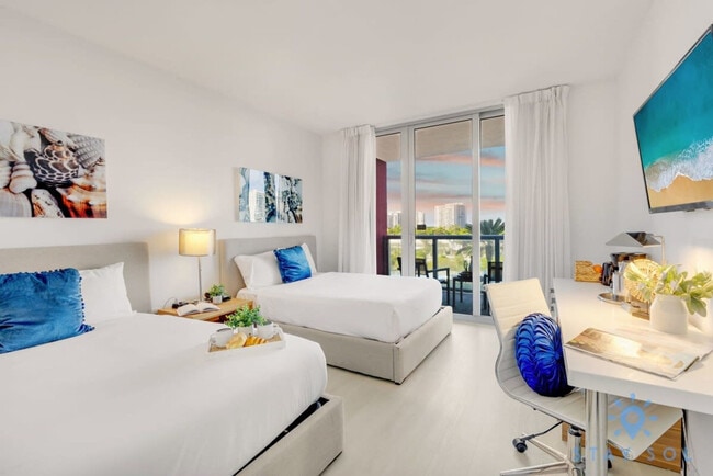 2602 E Hallandale Beach Blvd, Unit SI ID1227380P in Hallandale Beach, FL - Building Photo - Building Photo