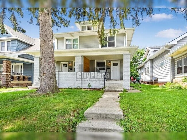 608 N Oakland Ave in Indianapolis, IN - Building Photo - Building Photo