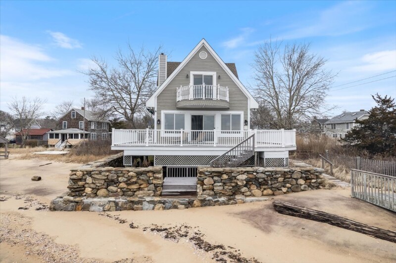 146 Chittenden Field Ln in Madison, CT - Building Photo