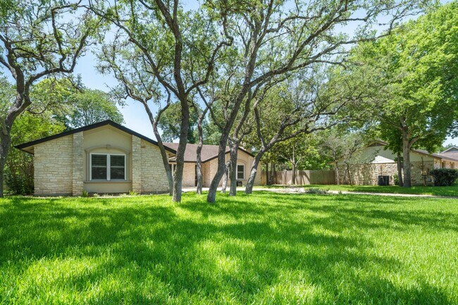 3215 Sesbania Dr in Austin, TX - Building Photo - Building Photo