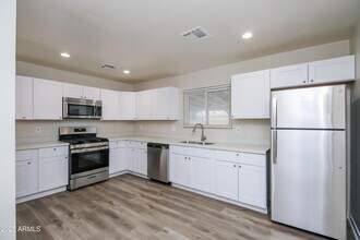 410 N 97th St in Mesa, AZ - Building Photo - Building Photo