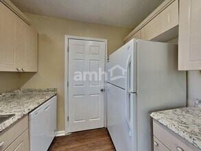 1200 Larzelere Ln in La Vergne, TN - Building Photo - Building Photo