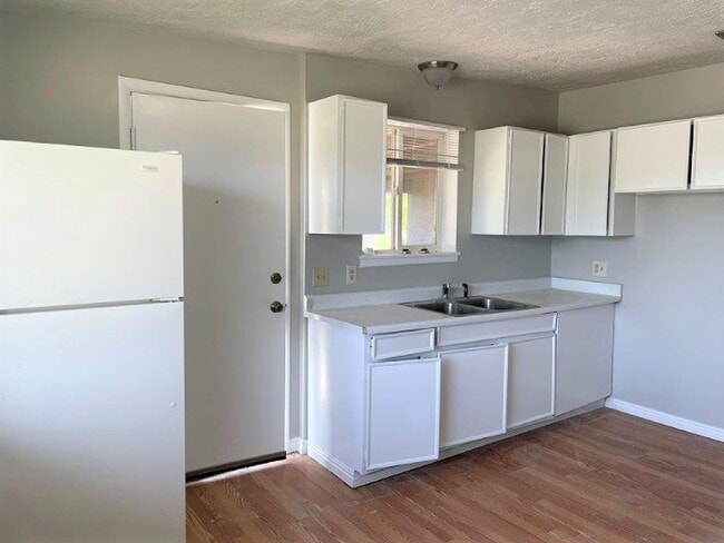 5300 5300 S St in Roy, UT - Building Photo - Building Photo