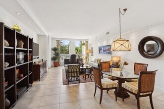 765 Crandon Blvd in Key Biscayne, FL - Building Photo - Building Photo