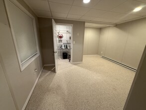 5 Ravine St in Windsor Locks, CT - Foto de edificio - Building Photo