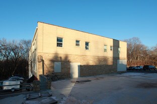 3449-3467 Shoreline Dr in Wayzata, MN - Building Photo