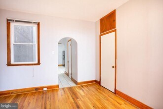 639 S Montford Ave in Baltimore, MD - Foto de edificio - Building Photo