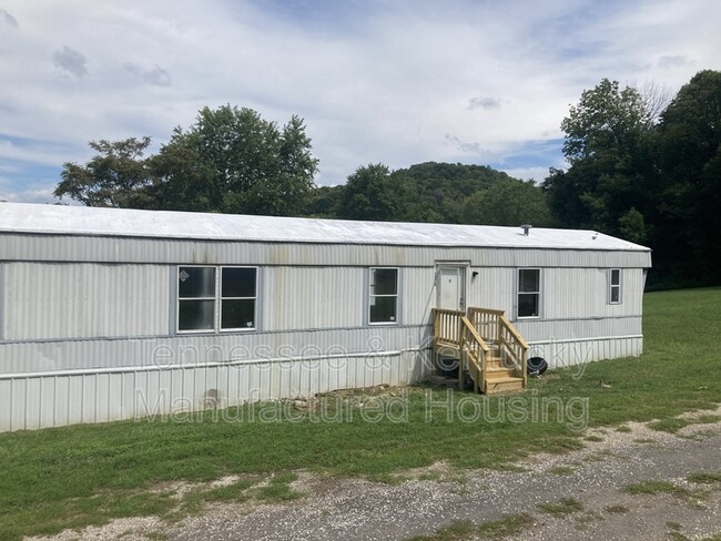 123 Cumberland Ln in Dixon Springs, TN - Foto de edificio - Building Photo