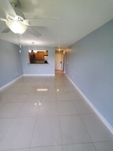 9945 W Flagler St in Miami, FL - Building Photo - Building Photo