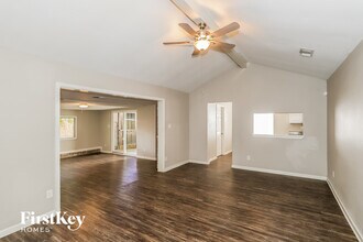 4908 Meadowlark St in Dickinson, TX - Building Photo - Building Photo