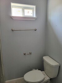 2512 Oakcliff St photo'