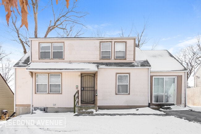 property at 5121 E 40th Terrace