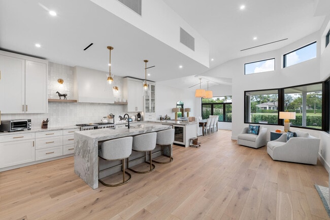 property at 12618 Mallet Cir