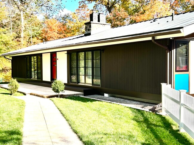 16 Park Hill Ter in Dobbs Ferry, NY - Foto de edificio - Building Photo