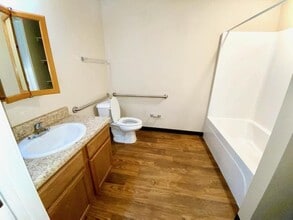 4415 E 39th St in College Station, AR - Building Photo - Building Photo