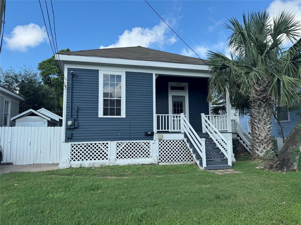 805 8th St in Galveston, TX - Building Photo