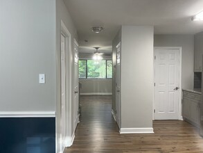 7271 Sandy Creek Dr in Raleigh, NC - Building Photo - Building Photo
