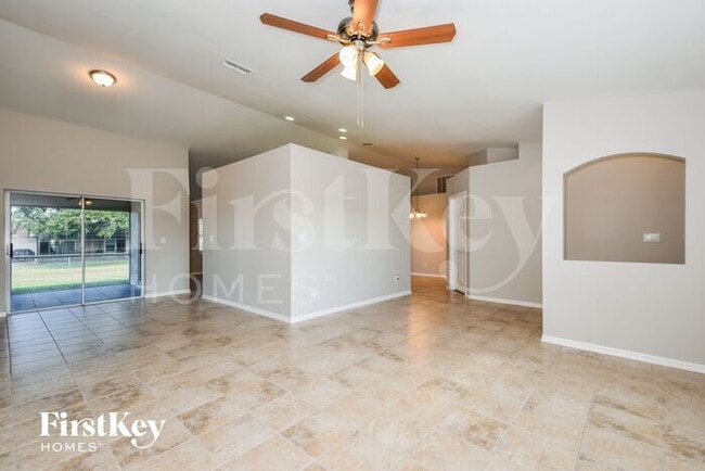 405 NW 6th Terrace in Cape Coral, FL - Foto de edificio - Building Photo