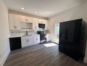 720 Neches St in Lockhart, TX - Building Photo - Building Photo