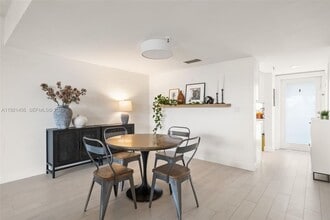 429 Poinciana Island Dr in Sunny Isles Beach, FL - Building Photo - Building Photo