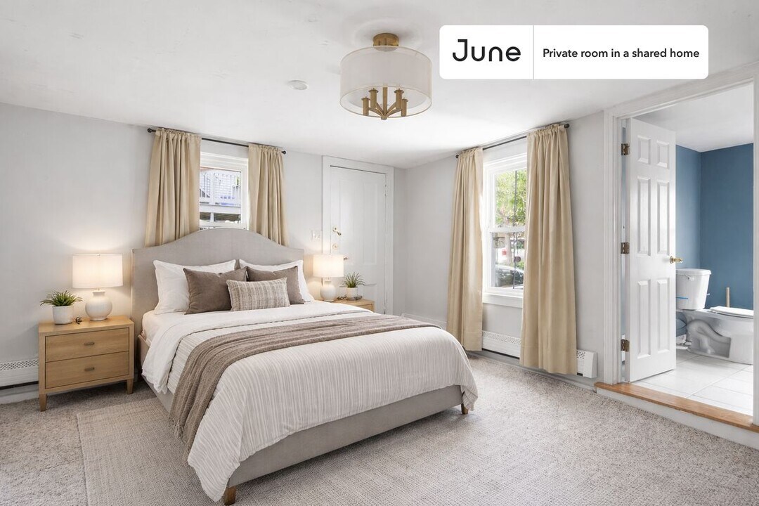 Room in Shared 4 bed/2.5 bath home, Unit D in Boston, MA - Foto de edificio