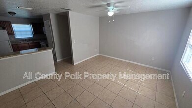 712 Bryon Ct in Lakeland, FL - Building Photo - Building Photo