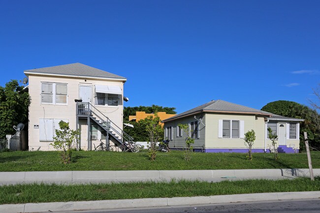 700 Talladega St in West Palm Beach, FL - Building Photo - Building Photo